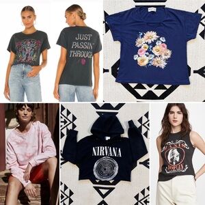 Bundle of 5 Graphic Sweatshirts, Tees & Tank XS